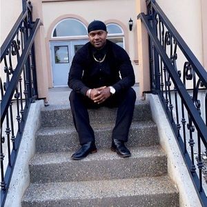 Meet your Posher, Deven